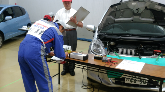 第１５回東京都自動車整備技能競技大会での様子１